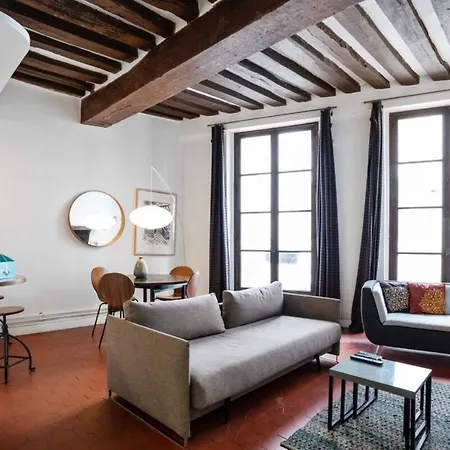 Appartamento Parisian With Terrace In Saint Michel-notre Dame *